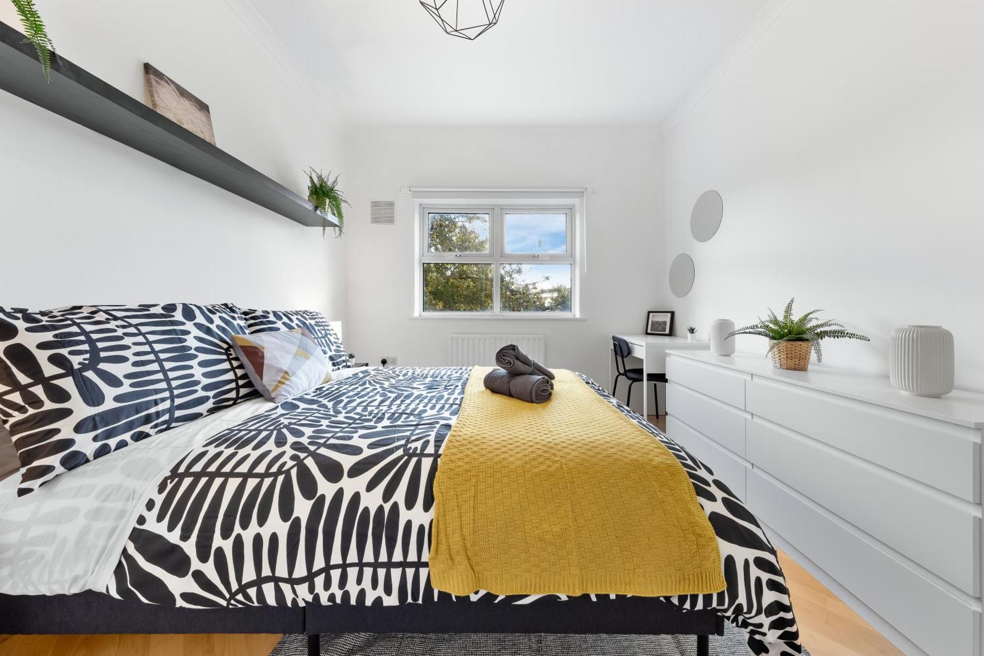 Cozylease 3-bed Canary Wharf Retreat,near Lcy * Londen