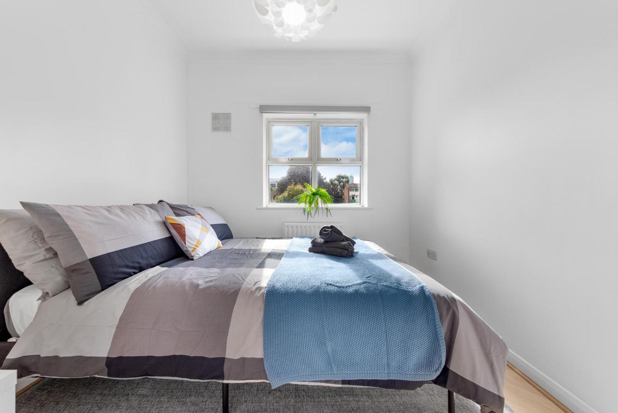 Cozylease 3-bed Canary Wharf Retreat,near Lcy Londen