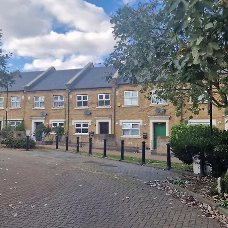 Cozylease 3-Bed Canary Wharf Retreat,Near City Lcy Londra Esterno foto