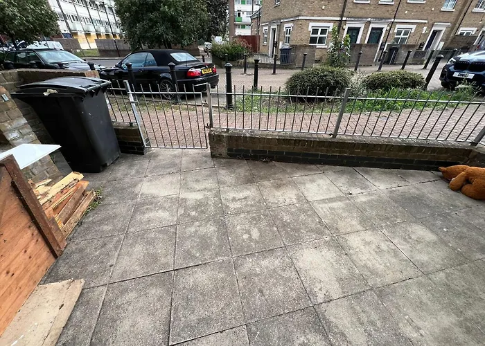 Cozylease 3-Bed Canary Wharf Retreat,Near City Lcy