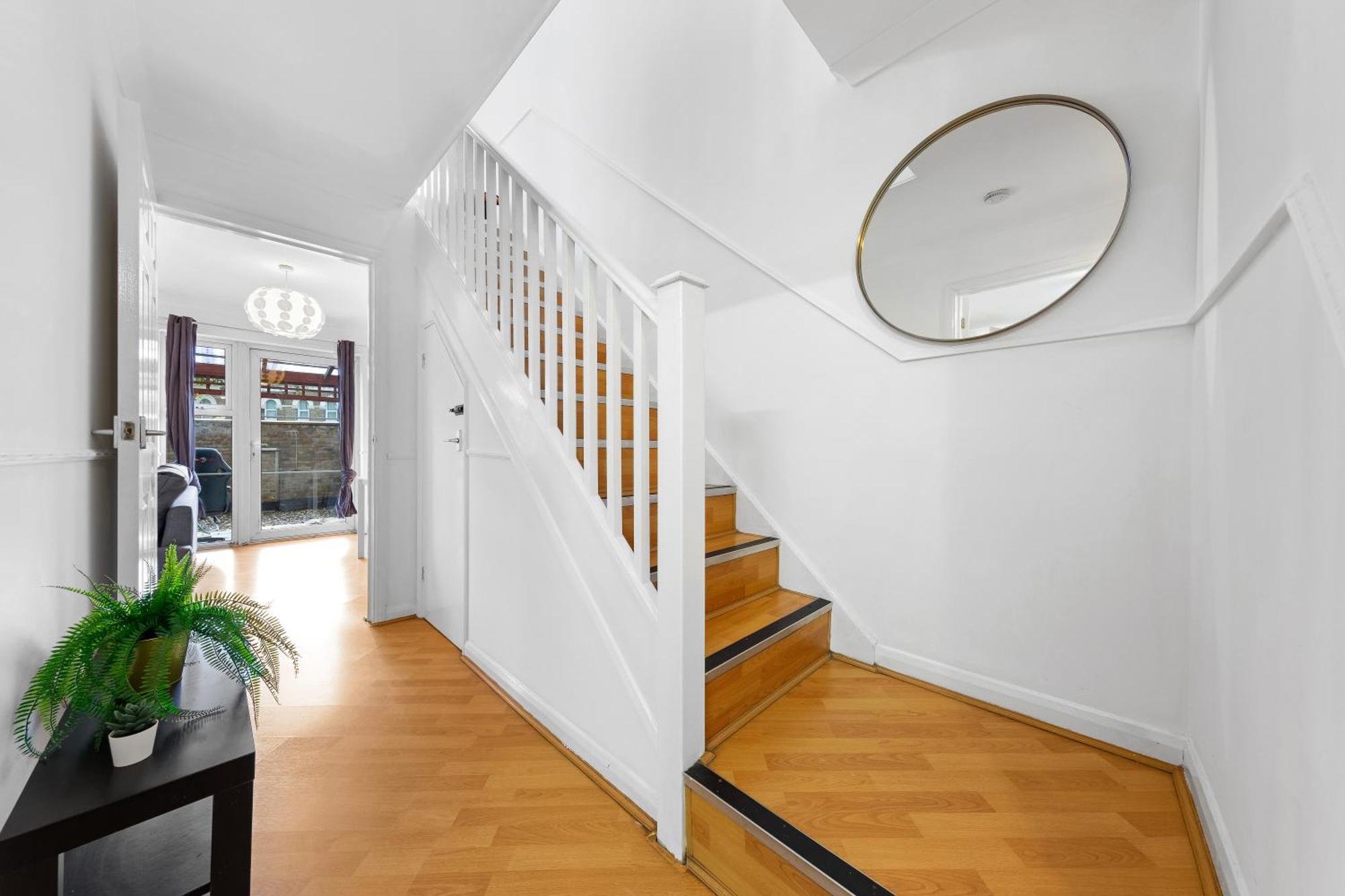 Cozylease 3-bed Canary Wharf Retreat,near Lcy Сasa de vacaciones *